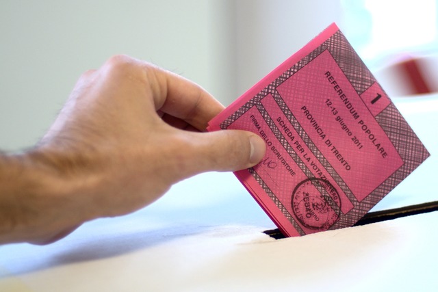Referendum Popolari 12 giugno  Esercizio di voto nell'abitazione di dimora